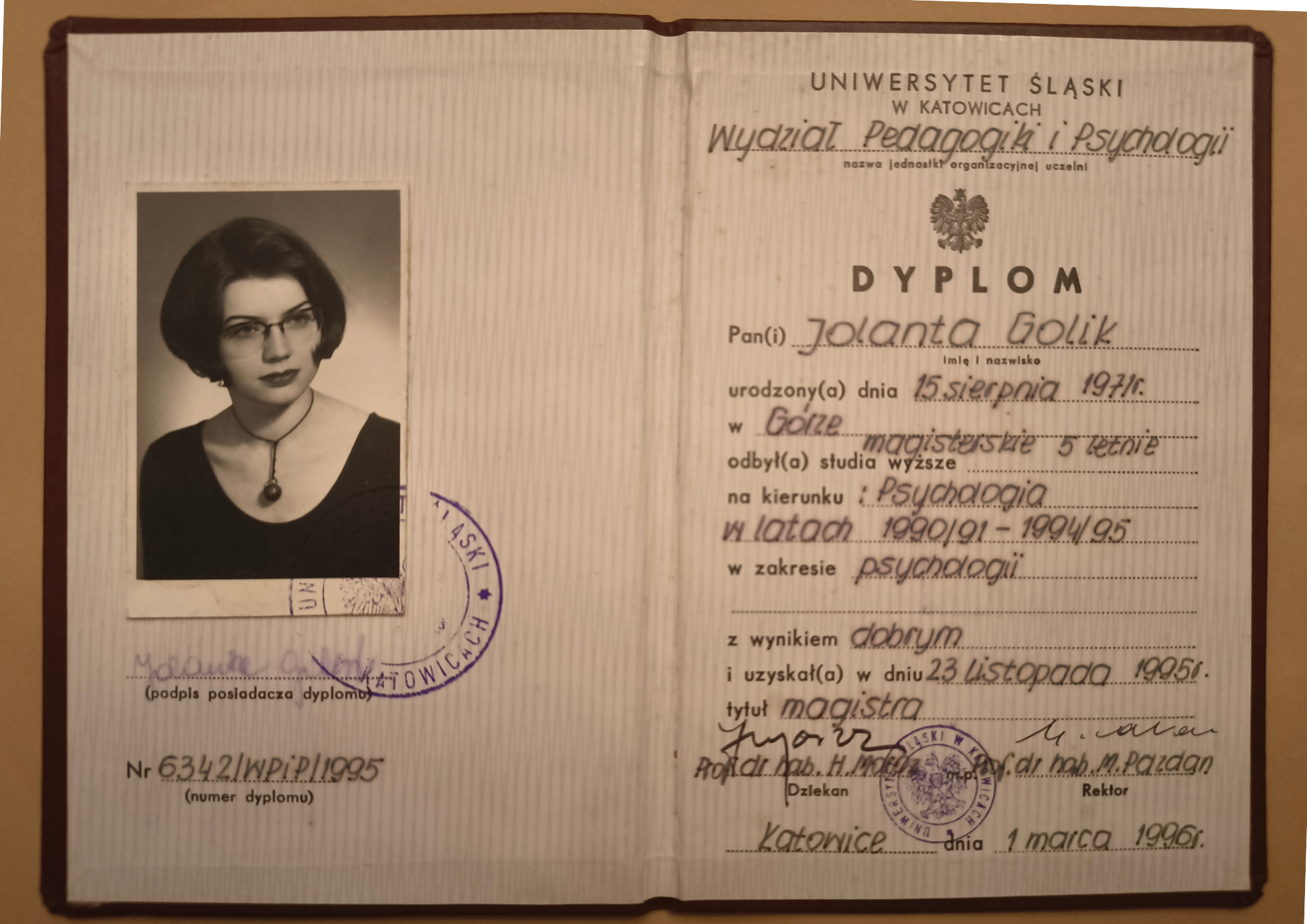 mgr-Jolanta-Golik-dyplom-UŚ Dyplom ukończenia Uniwersytetu Śląskiego i uzyskania dyplomu magistra psychologii